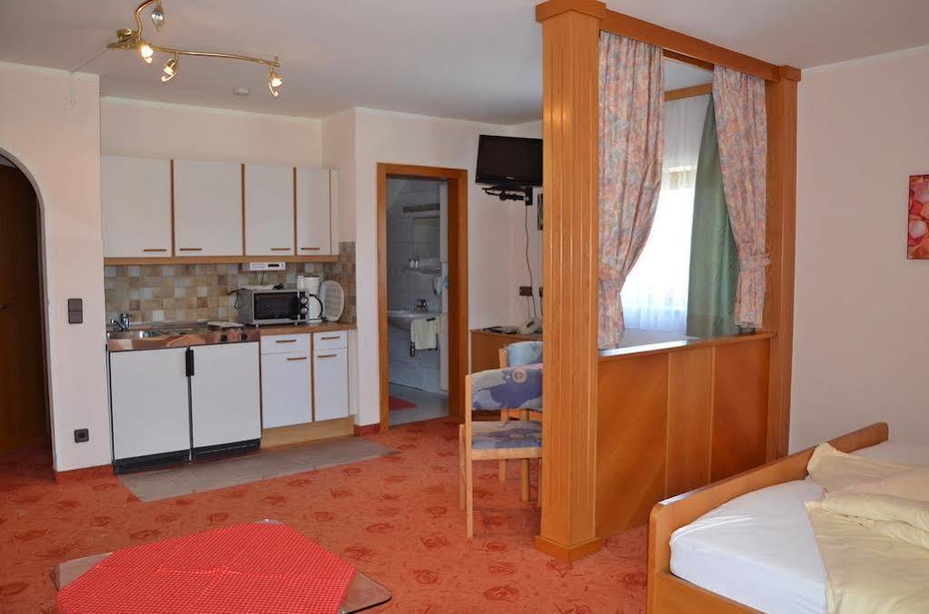 Gaestehaus Goetz Drobollach am Faakersee Dış mekan fotoğraf
